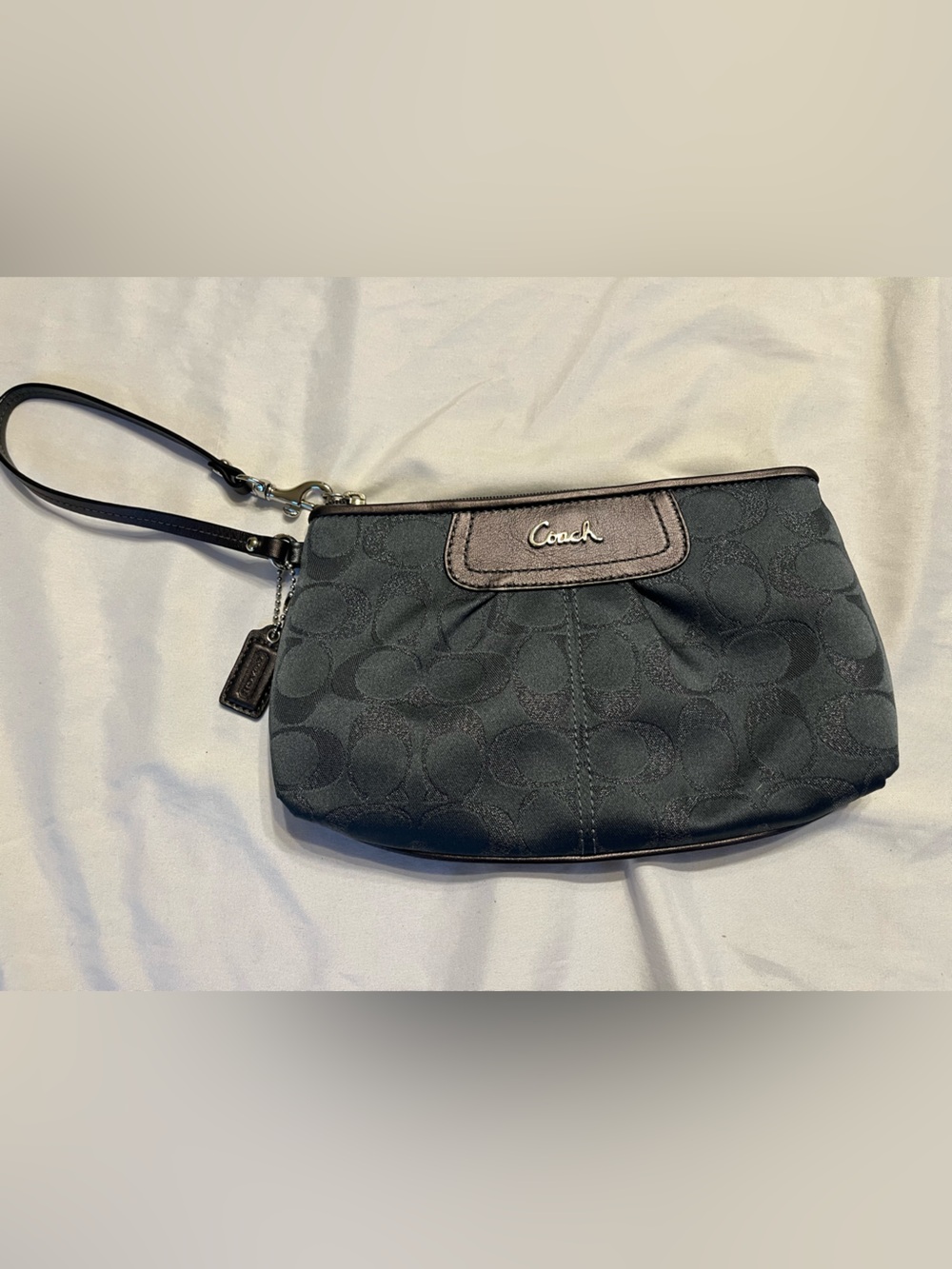 NWT - Y2K Classic Coach Wristlet